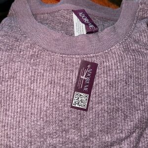 New Sweater‎ lounge